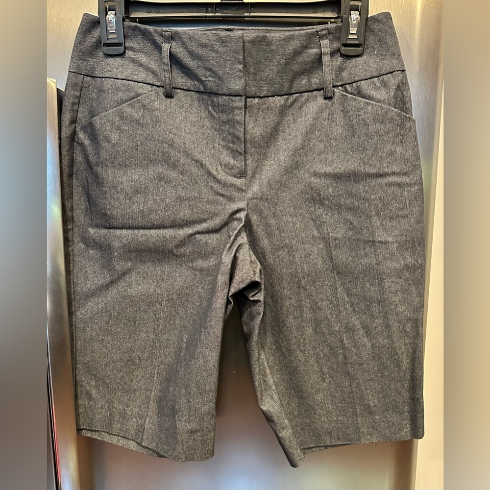 Dana Buchman Signature Bermuda Shorts Size 4